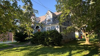 Plus de détails pour 701 S Rawlings St, Carbondale, IL - Logement à vendre