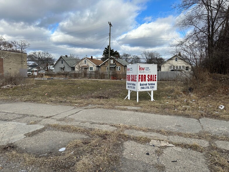 15738 Livernois Ave, Detroit, MI à vendre - Photo de l’immeuble – Image 3 sur 8