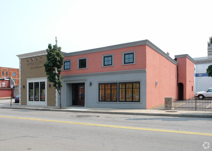 19 Jay St, Rochester, NY à vendre - Photo de l’immeuble – Image 2 sur 16