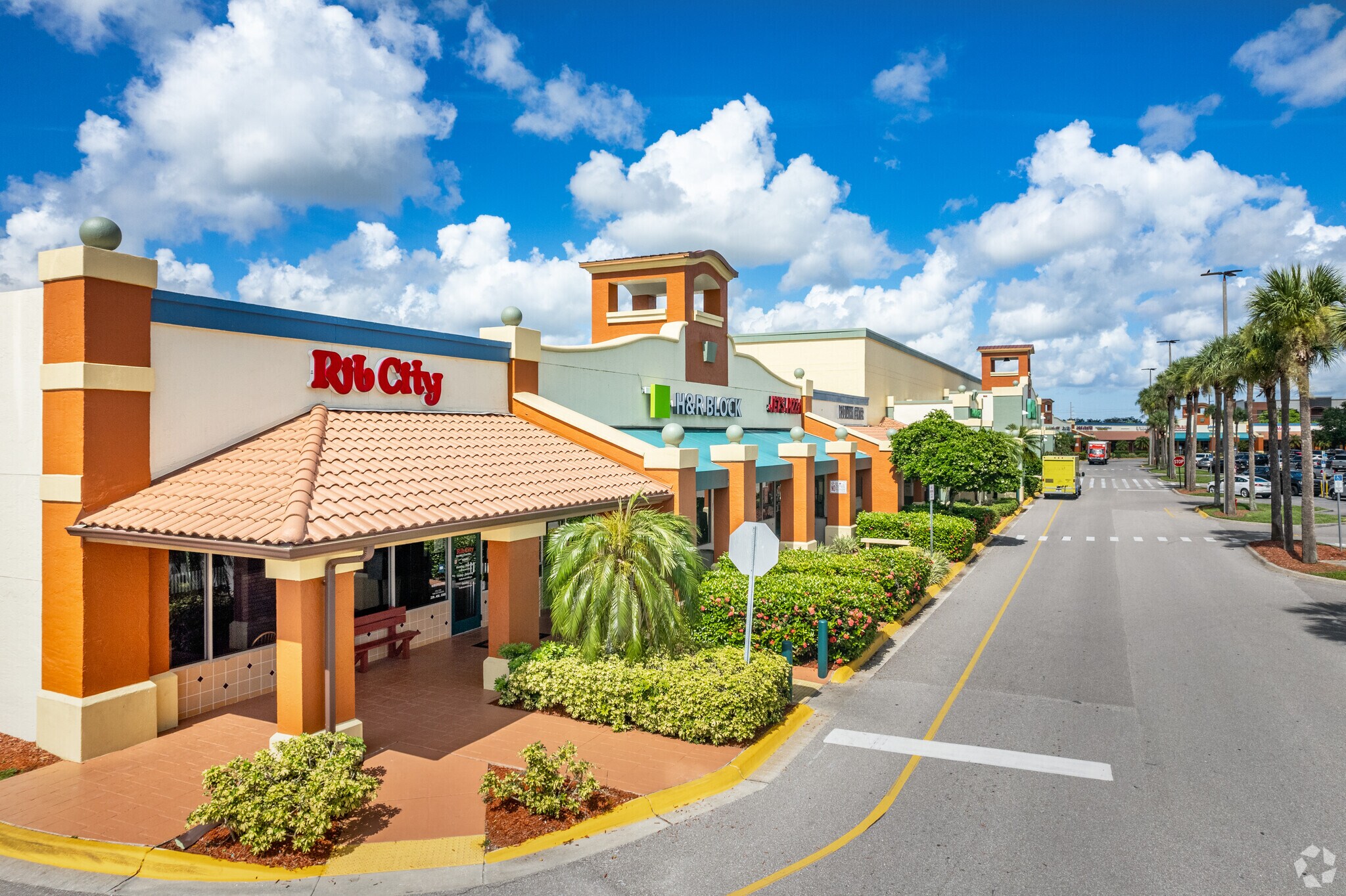 80-112 Hancock Bridge Pky W, Cape Coral, FL à louer Photo principale– Image 1 sur 6