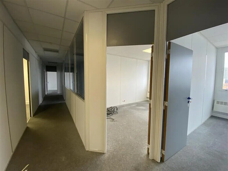 Bureau dans Paris à louer - Photo de l’immeuble – Image 2 sur 7