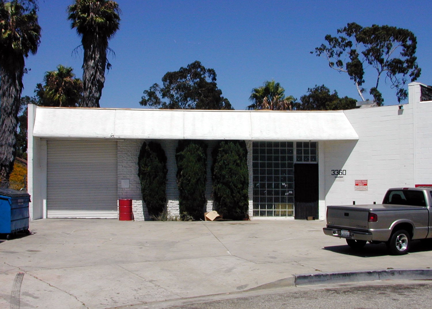 3360 Livonia Ave, Los Angeles, CA à louer Photo principale– Image 1 sur 4