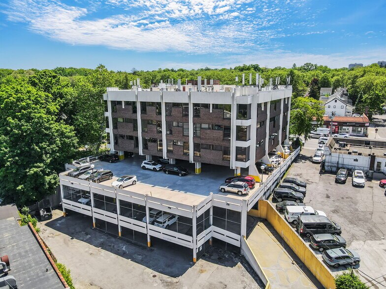 107 Northern Blvd, Great Neck, NY à vendre - Aérien – Image 3 sur 10