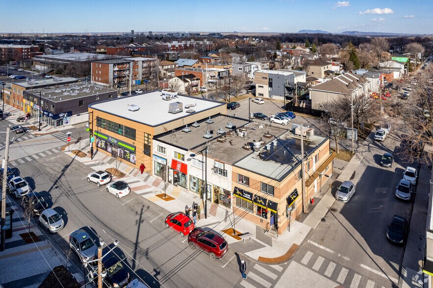 8654-8656 Av De Chaumont, Montréal, QC à louer - Aérien – Image 2 sur 5