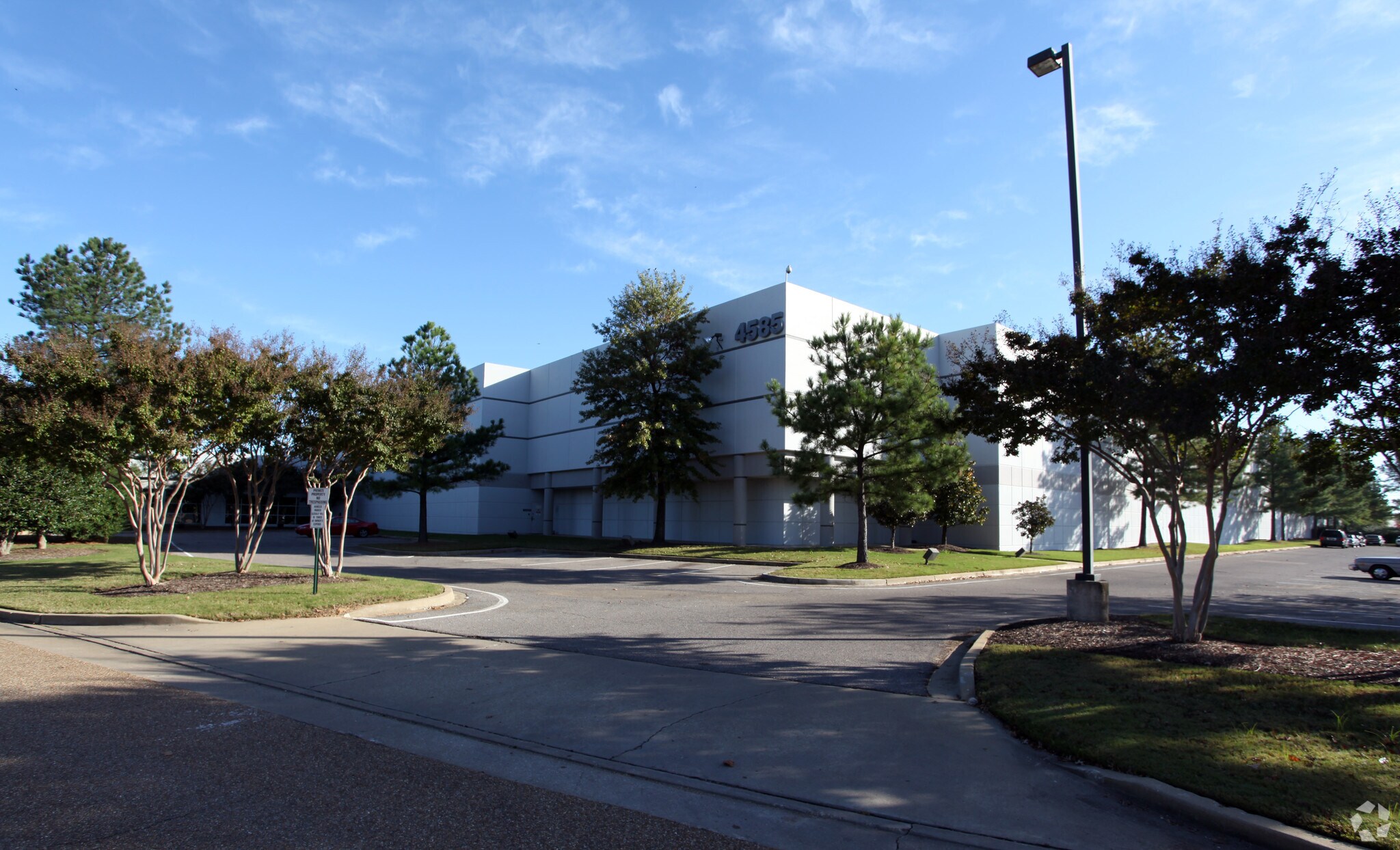 4585 Quality Dr, Memphis, TN à louer Photo principale– Image 1 sur 4