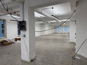 119-121 W 57th St, New York, NY à louer Photo intérieure– Image 2 sur 4