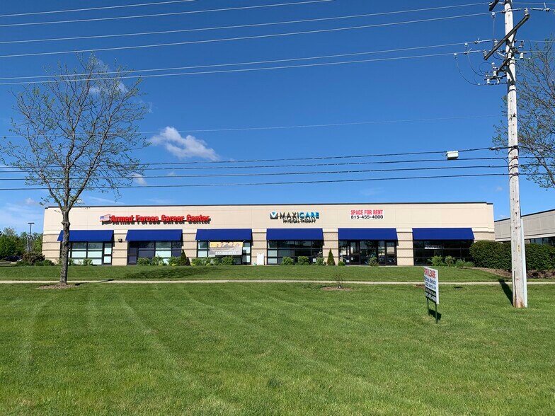 2158-2168 N Randall Rd, Carpentersville, IL à louer - Photo de l’immeuble – Image 3 sur 7