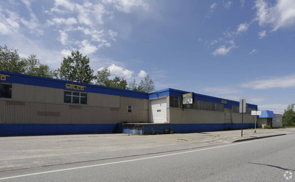 1525 Lisbon St, Lewiston, ME à louer - Photo de l’immeuble – Image 2 sur 6