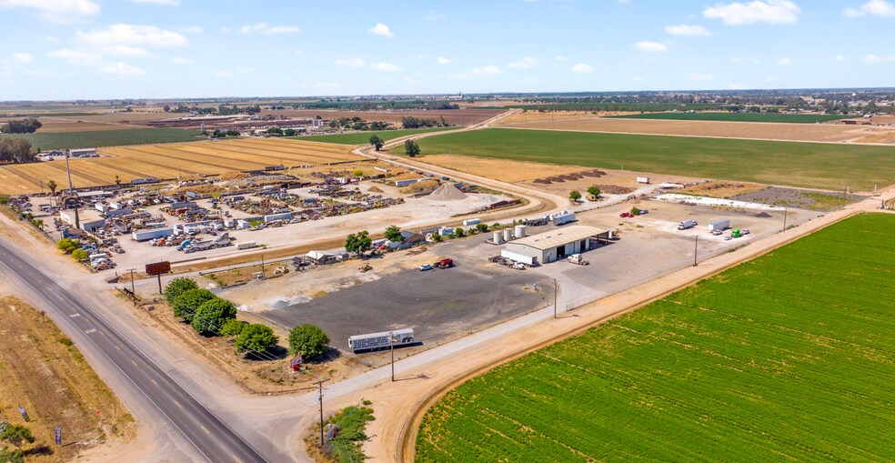 10500 8th Ave, Hanford, CA à louer - Photo de l’immeuble – Image 1 sur 8