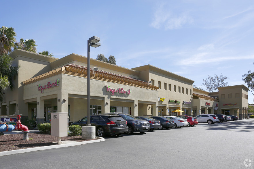 1242 University Ave, Riverside, CA à louer - Photo principale – Image 1 sur 5