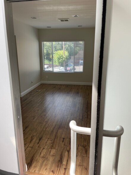 11946-11950 Ventura Blvd, Studio City, CA à louer - Photo de l’immeuble – Image 3 sur 11
