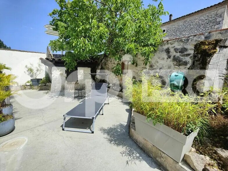 Local d'activités dans Montpezat-de-Quercy à vendre - Photo de l’immeuble – Image 3 sur 8