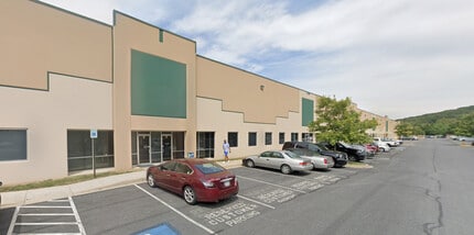 7118 Geoffrey Way, Frederick, MD à louer Photo de l’immeuble– Image 1 sur 4