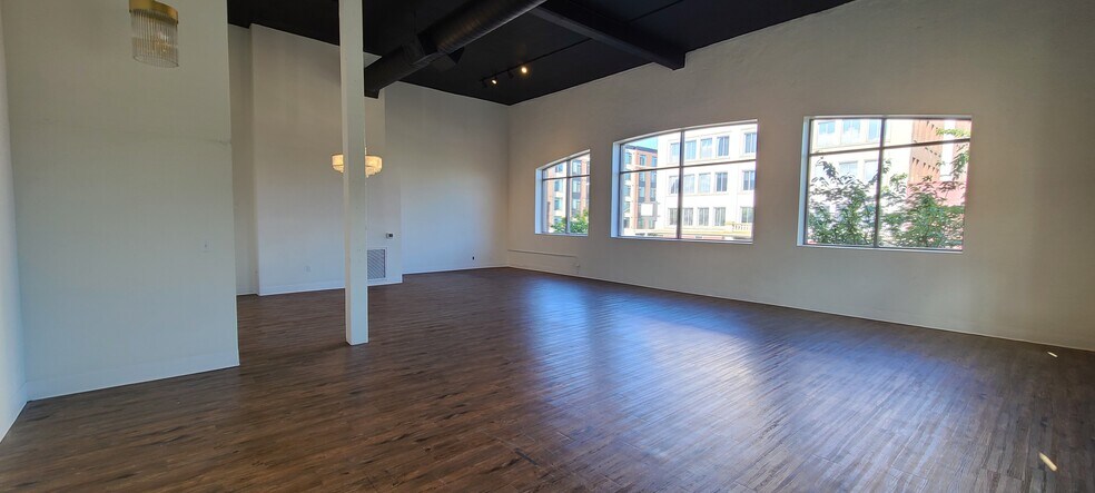 120 Commercial St NE, Salem, OR à louer - Photo intérieure – Image 3 sur 11