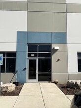 365-399 Miles Pky, Bartlett, IL à louer Photo intérieure– Image 1 sur 4