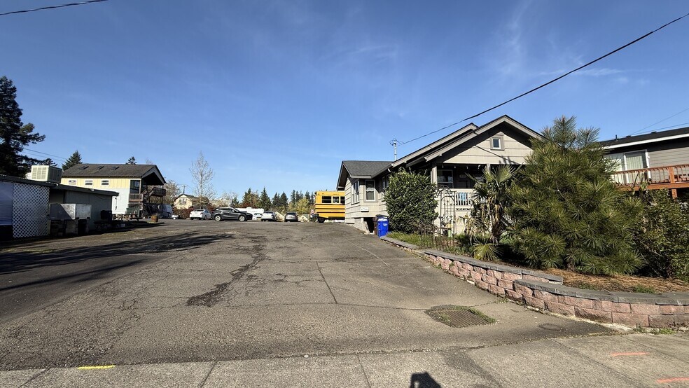 220 Molalla Ave, Oregon City, OR à vendre - Photo de l’immeuble – Image 3 sur 11