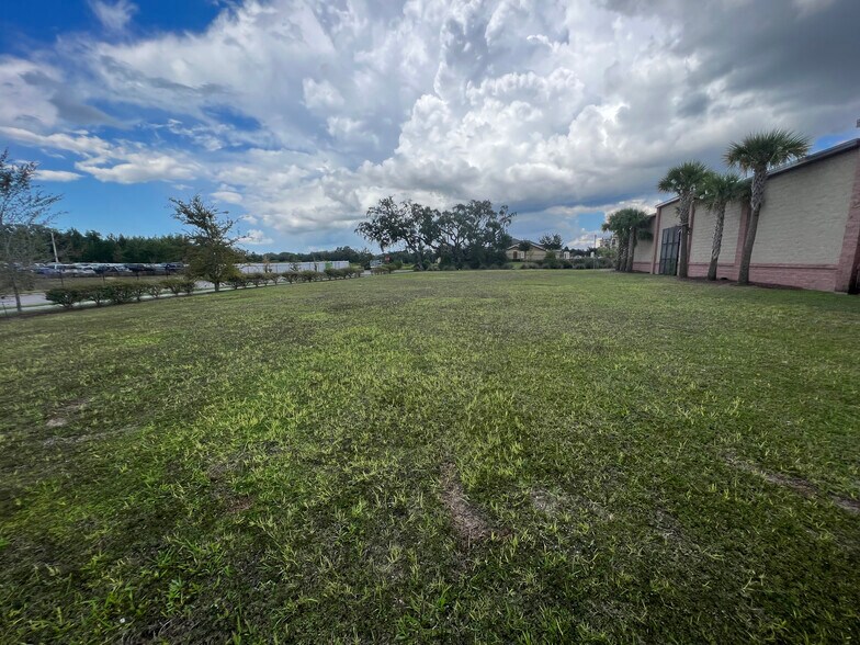 12249 Cortez Blvd, Brooksville, FL à vendre - Photo de l’immeuble – Image 2 sur 12