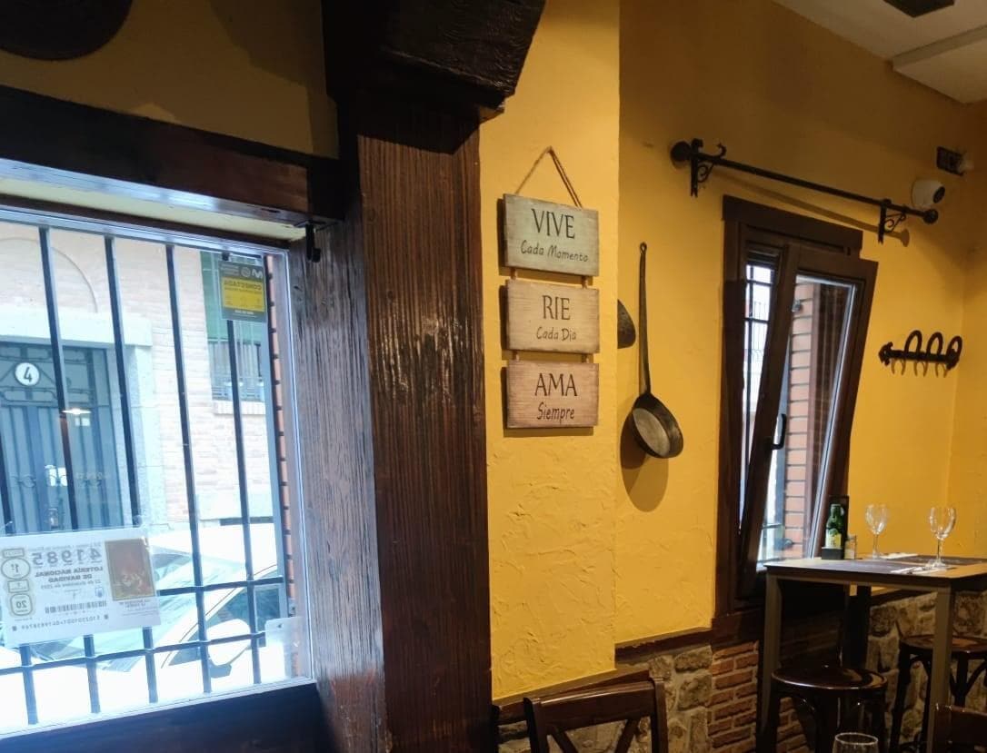 Local commercial dans Madrid, Madrid à louer Photo intérieure– Image 1 sur 10