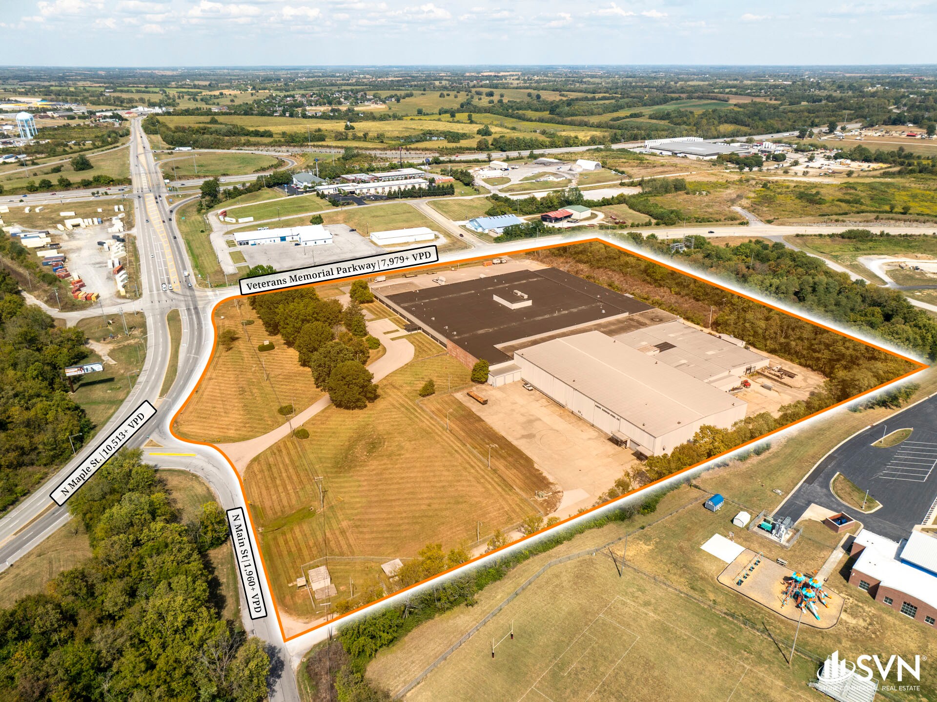 695 N Main St, Winchester, KY à louer Photo de l’immeuble– Image 1 sur 21