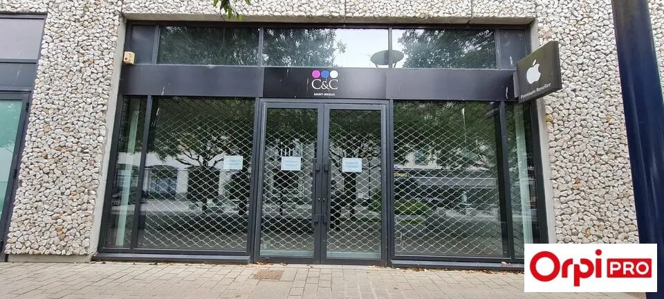 Local commercial dans Saint-Brieuc à louer - Photo de l’immeuble – Image 2 sur 5