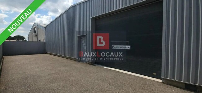 Plus de détails pour Local d'activités à louer