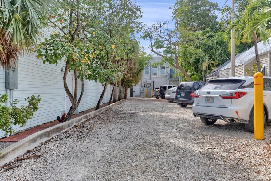 517 Duval St, Key West, FL à vendre - Photo de l’immeuble – Image 3 sur 17