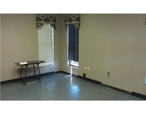 7235 1st Ave S, Saint Petersburg, FL à louer - Autre – Image 3 sur 6