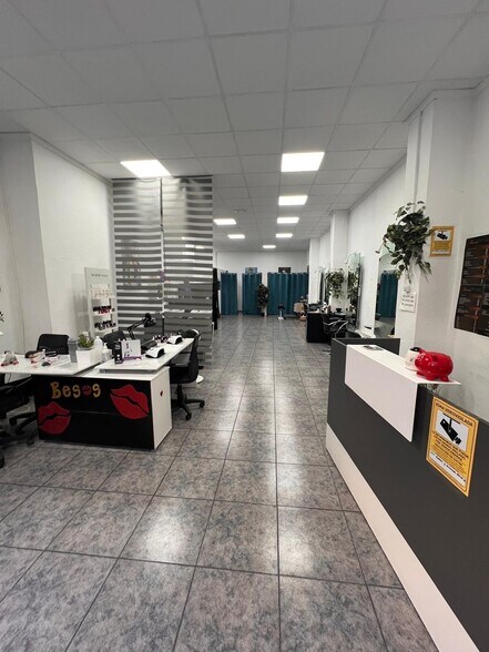 Local commercial dans Llíria, Valencia à louer - Photo de l’immeuble – Image 1 sur 7