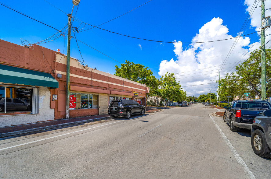 1464 SW 6th St, Miami, FL à vendre - Photo de l’immeuble – Image 3 sur 6