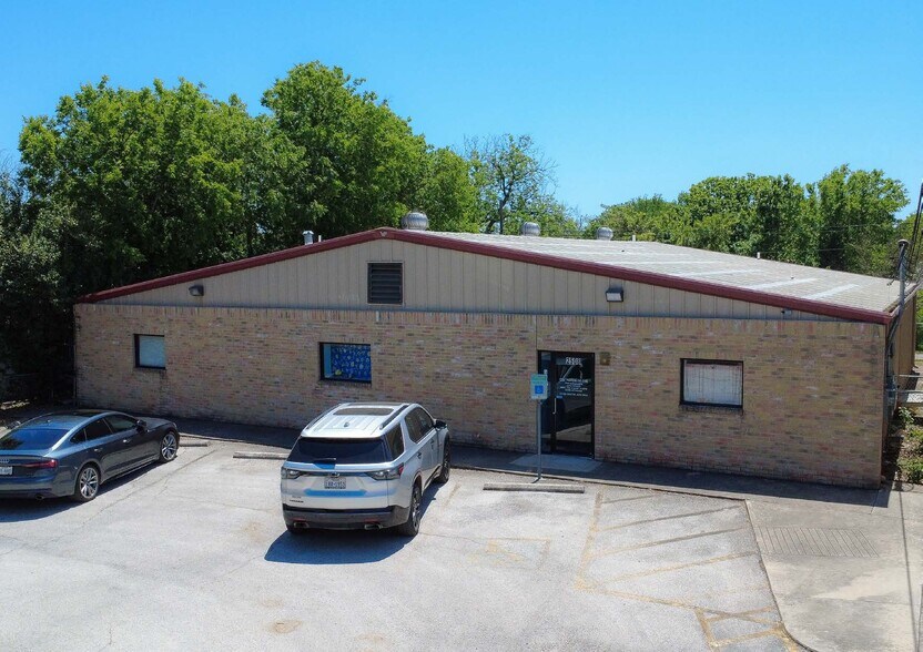 2508 Buena Vista St, San Antonio, TX à vendre - Photo de l’immeuble – Image 1 sur 13