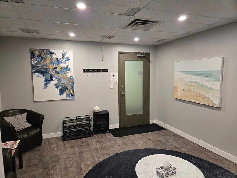 259 Midpark Way SE, Calgary, AB à louer - Photo de l’immeuble – Image 3 sur 23