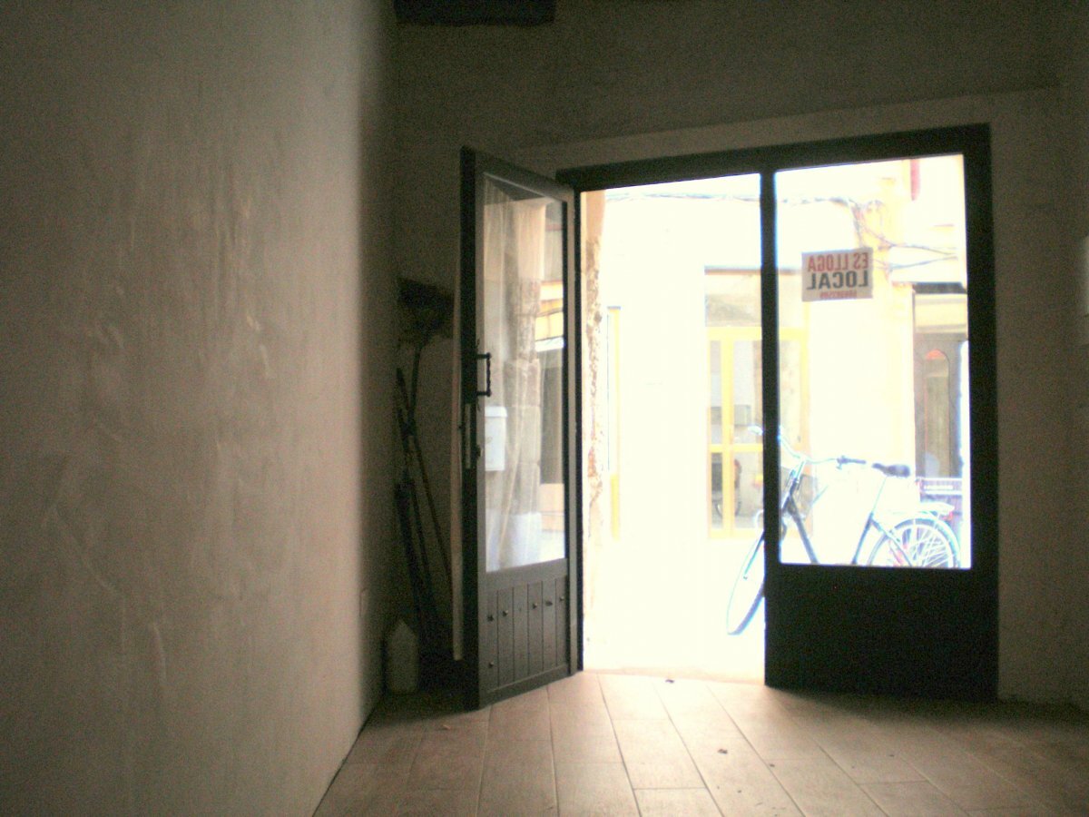 Local commercial dans Esparreguera, Barcelona à louer Photo de l’immeuble– Image 1 sur 4
