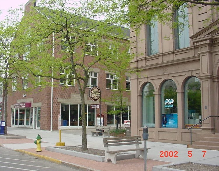 169 Main St, Middletown, CT à louer - Photo de l’immeuble – Image 1 sur 1
