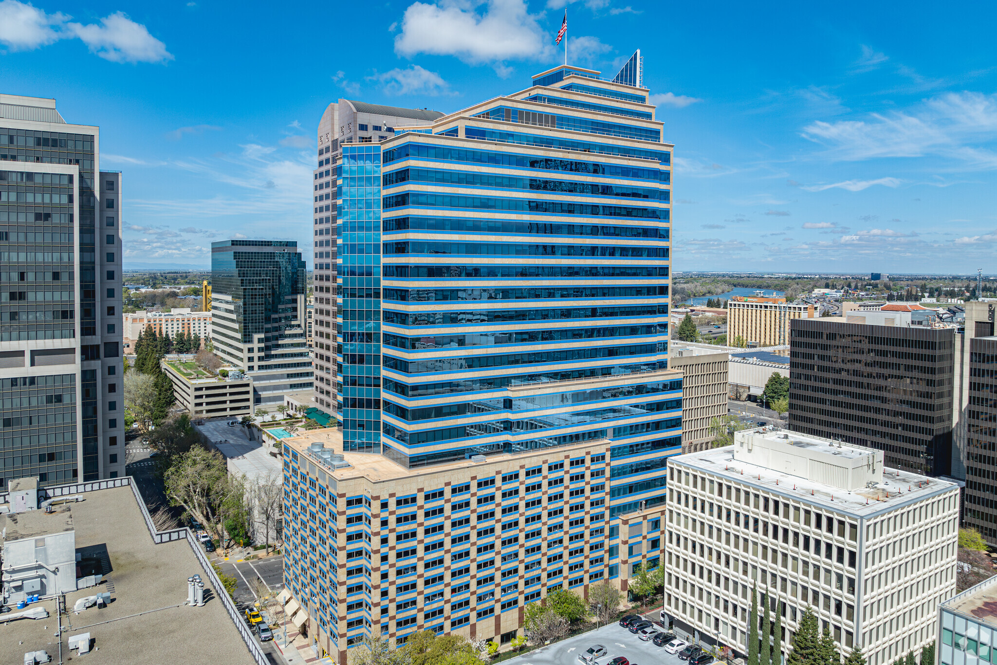 500 Capitol Mall, Sacramento, CA à louer Photo de l’immeuble– Image 1 sur 17