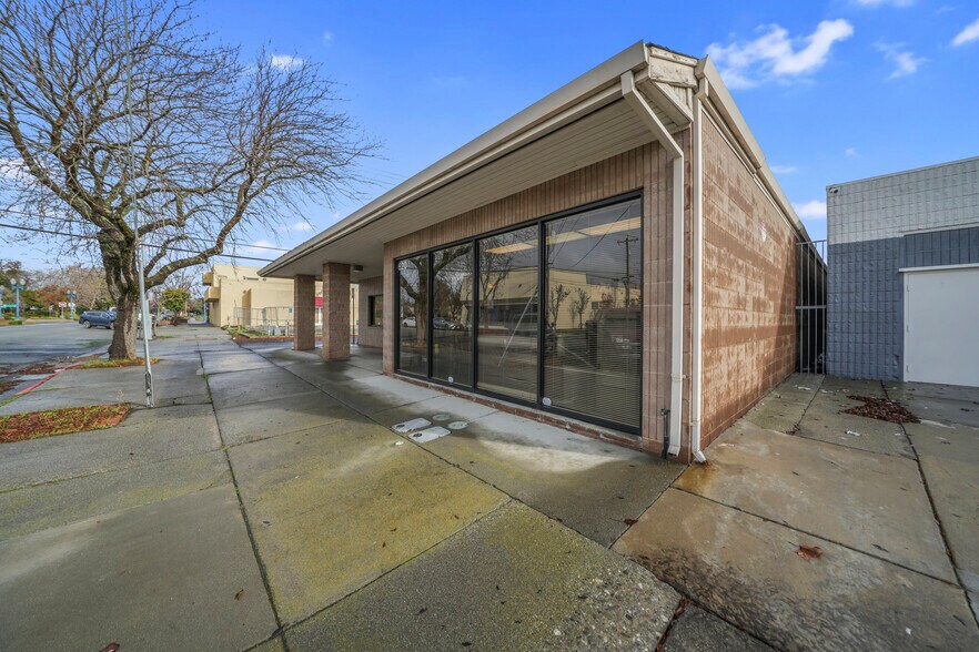 620 Great Jones St, Fairfield, CA à louer - Photo de l’immeuble – Image 2 sur 2