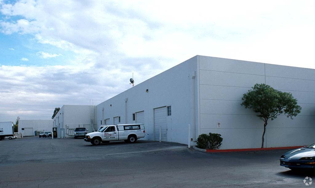 2090 E University Dr, Tempe, AZ à louer Autre– Image 1 sur 8