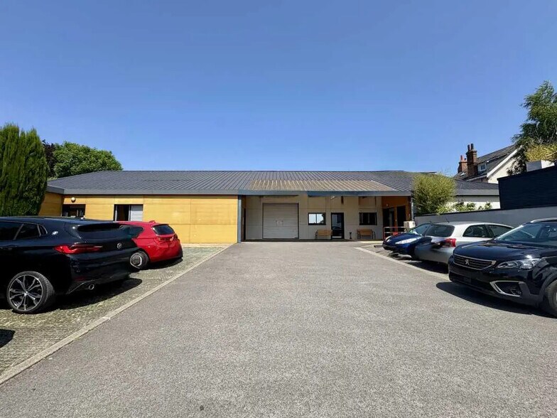 Bureau dans Orléans à vendre - Photo de l’immeuble – Image 1 sur 11