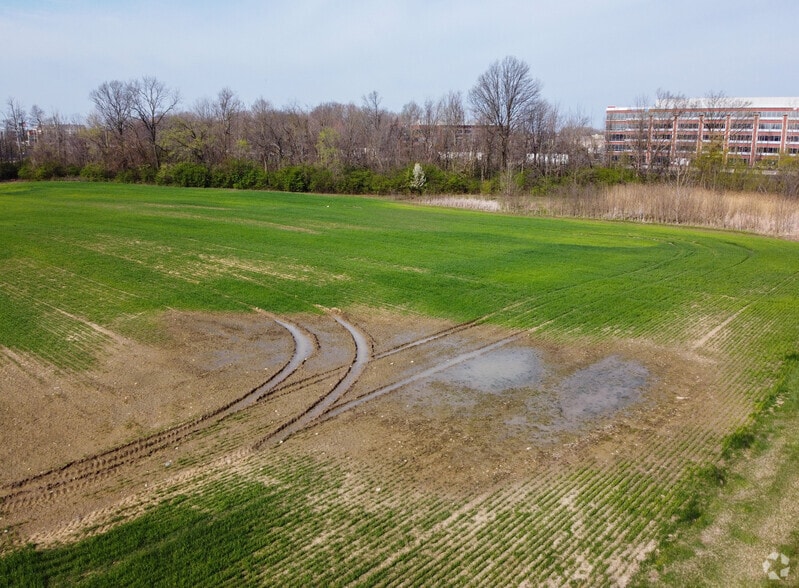 10000 Kincaid Dr, Fishers, IN à vendre - Photo principale – Image 1 sur 2