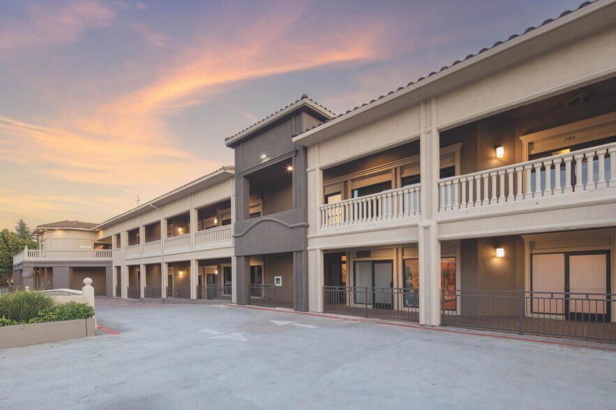 16185 Los Gatos Blvd, Los Gatos, CA à vendre - Photo de l’immeuble – Image 3 sur 6