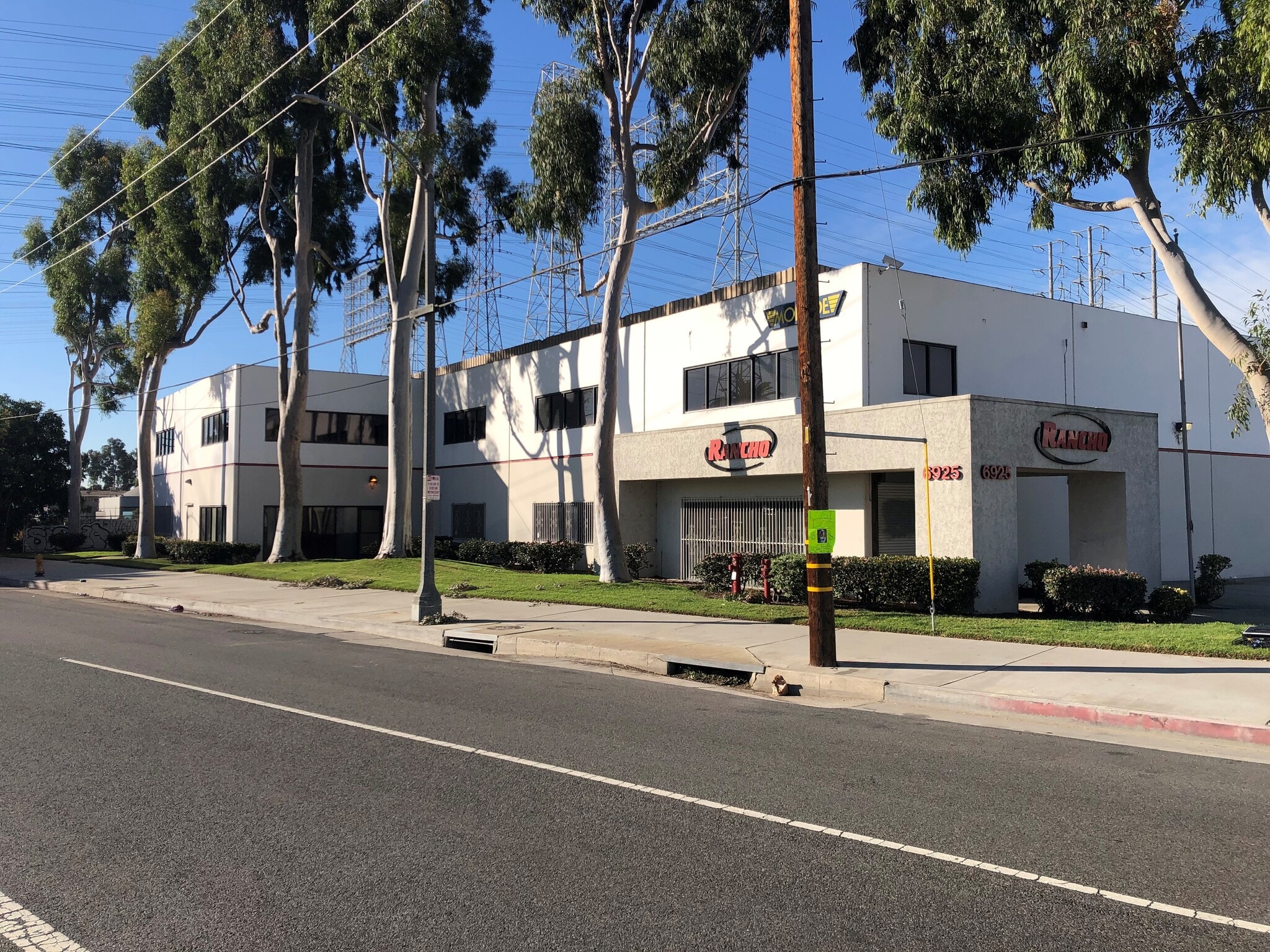 6925 Atlantic Ave, Long Beach, CA à louer Photo principale– Image 1 sur 48