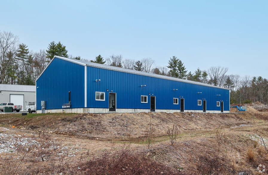 382398 Calef Hwy, Epping, NH à louer - Photo principale – Image 1 sur 4