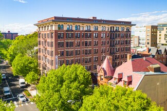 Plus de détails pour 900 W Franklin St, Richmond, VA - Local commercial à louer