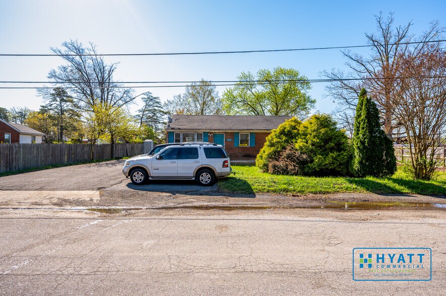 7703 Poplar Hill Ln, Clinton, MD à vendre - Photo de l’immeuble – Image 2 sur 11