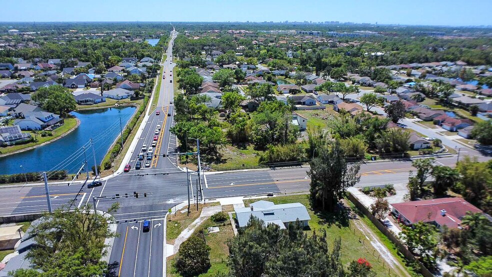 7720 Tuttle Ave, Sarasota, FL à vendre - Photo de l’immeuble – Image 3 sur 7