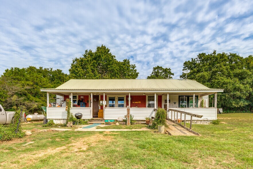 1549 Starr Rd, Denison, TX à vendre - Photo de l’immeuble – Image 2 sur 13