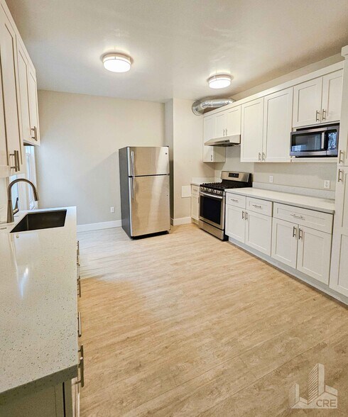 66-68 Moss St, San Francisco, CA à vendre - Photo de l’immeuble – Image 3 sur 8