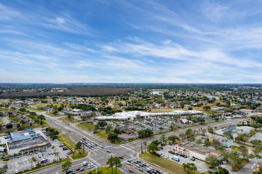 1938-1998 E Osceola Pky, Kissimmee, FL à louer - Aérien – Image 2 sur 28
