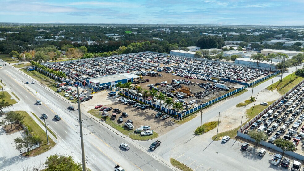 2000 63rd Ave E, Bradenton, FL à louer - Photo de l’immeuble – Image 3 sur 19