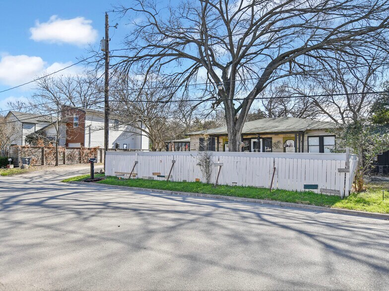 5405 Prock Ln, Austin, TX à vendre - Photo de l’immeuble – Image 1 sur 10