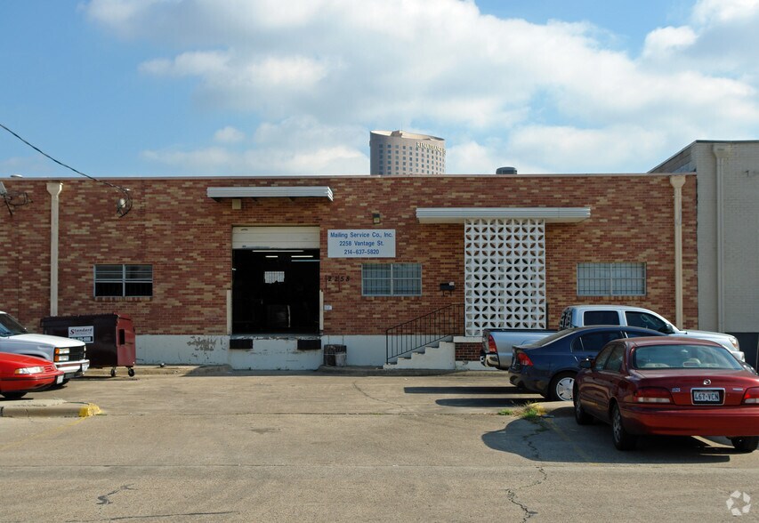 2258 Vantage St, Dallas, TX à louer - Photo de l’immeuble – Image 3 sur 6